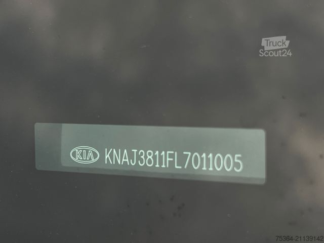 Van KIA Soul e-Soul DynamicLine 64 kWh LED Navi Kamera