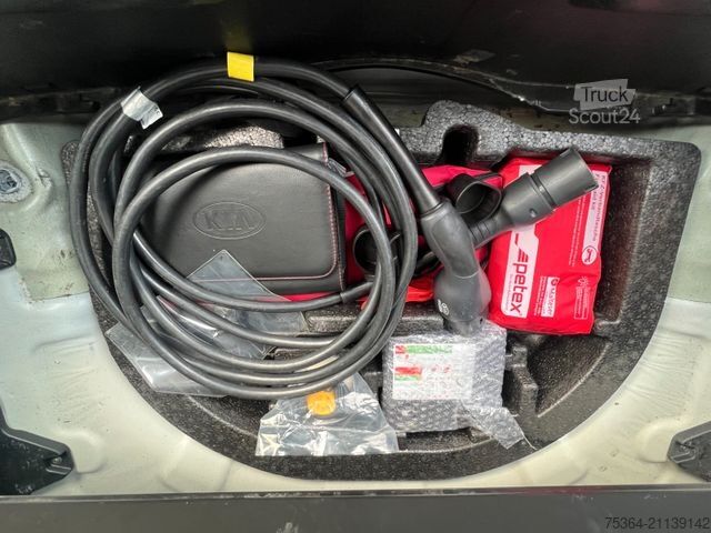 Van KIA Soul e-Soul DynamicLine 64 kWh LED Navi Kamera