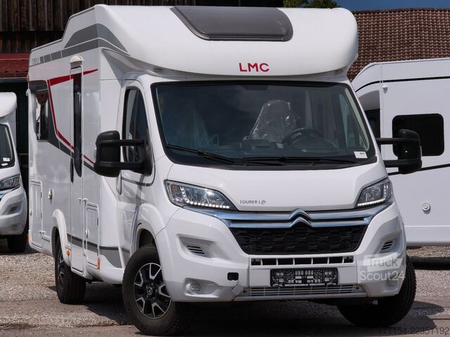 Полуинтегриран кемпер LMC Tourer lift H 730 ,Hubbett,