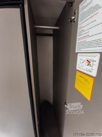 Полуинтегриран кемпер LMC Tourer lift H 730 ,Hubbett,