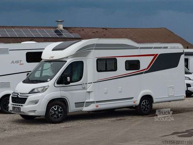 Полуинтегриран кемпер LMC Tourer lift H 730 ,Hubbett,