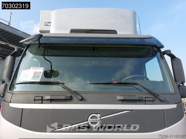 Chladírenská/mrazírenská přeprava Volvo FM 330 6X2 Frigoblock FK25SL 2000kg Ladebordwan...