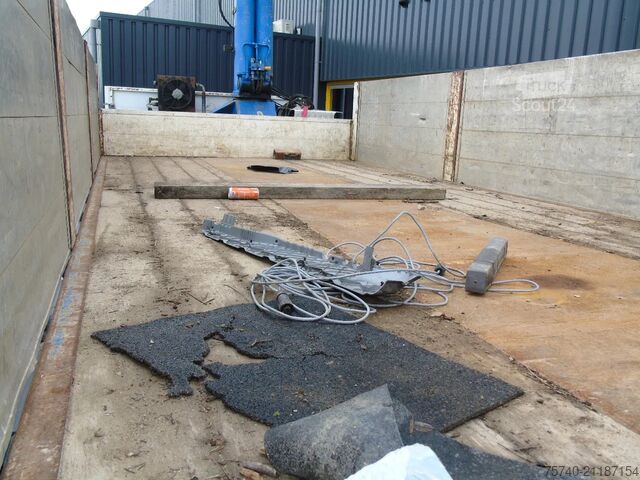 Camion-grue MAN TGA 32.414 + HMF 4220 K4 + JIB 4x + 8X4