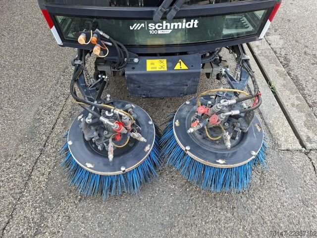 Spazzatrice stradale SCHMIDT SWINGO Compact 200+ Klima HD-Anlage 2 Besen