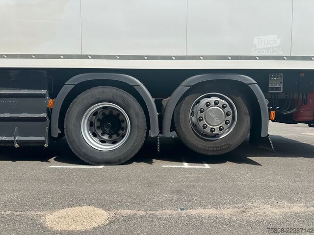 Chladený nákladný automobil SCANIA R410 6x2 Tiefkühl 3Kammer Türen LBW AHK