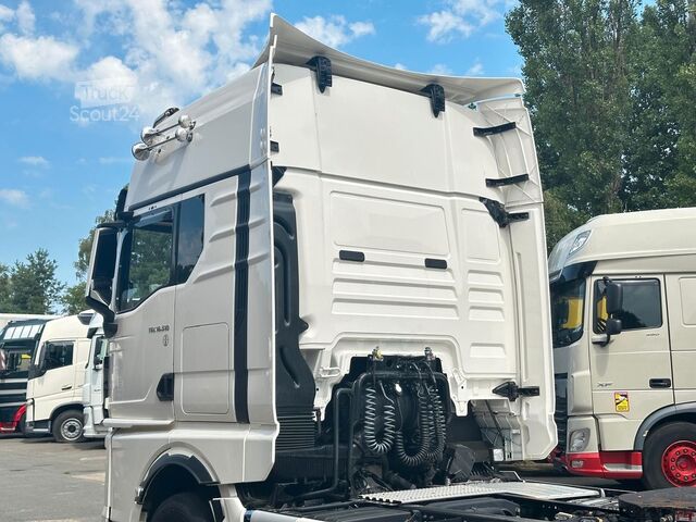 وحدة جرار قياسية MAN TGX 18.510 XXL Intarder 2 Tanks ACC LGS Alcoa