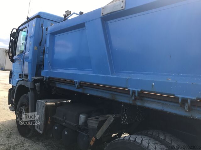 Sklápěcí nákladní vůz s výměnnou nástavbou jako sklápěč Mecedes-Benz Actros 2641 K 6x4