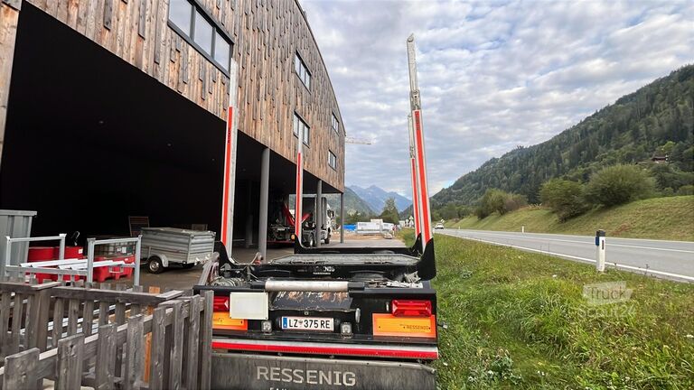 Rimorchio per il trasporto di legname Ressinger TDRH-SG10T