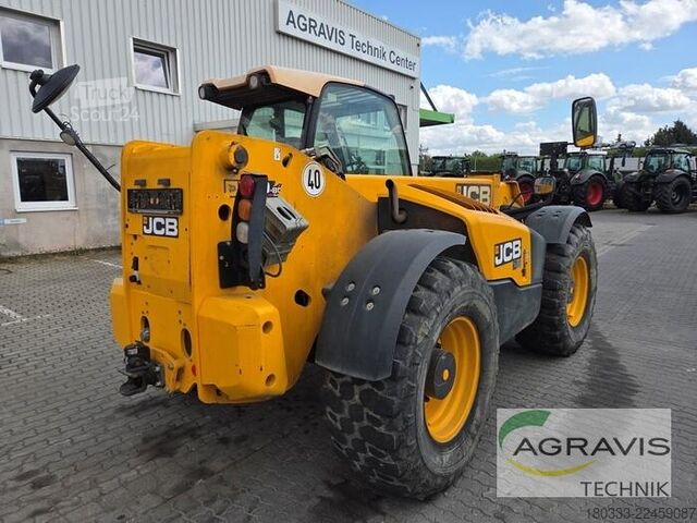 Teleskopiskais iekrāvējs JCB 560-80 AGRI