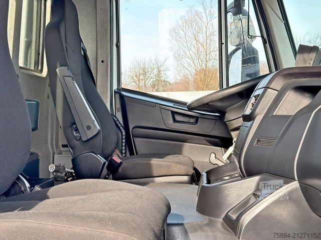 Teherautóra szerelt daru IVECO Stralis 460 PRITSCHE 6,60m +KRAN +FUNK