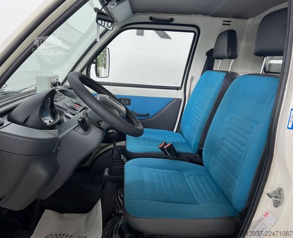 Самосвал-фургон PIAGGIO Porter 1.3 Allrad 4x4 Schneeschild Kipper Stdhz