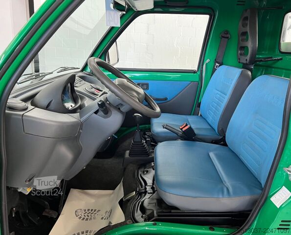 Самосвал-фургон PIAGGIO Porter 1.3 Allrad 4x4 Kipper Stdhz 1. Hand HUneu