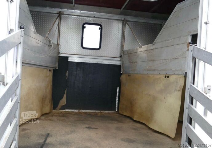 Transporteur de bétail IVECO 80E15 Pferdetransport 4 Pferde 4(Grün) HU neu