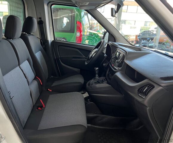 Transporter mit Kipper FIAT Doblò Work Up Kipper 1,3 16V M-Jet 1.Hand HU neu