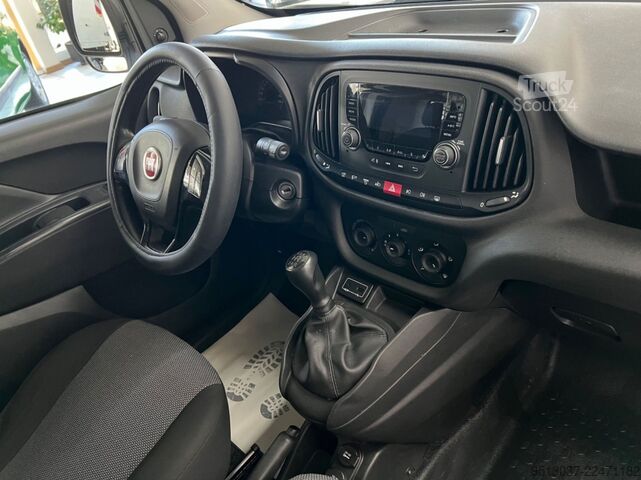 Transporter mit Kipper FIAT Doblò Work Up Kipper 1,3 16V M-Jet 1.Hand HU neu
