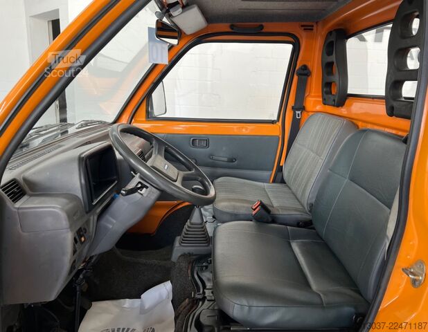 Самосвал-фургон PIAGGIO Porter 1.3 Allrad 4x4 Kipper 1. Hand HU neu