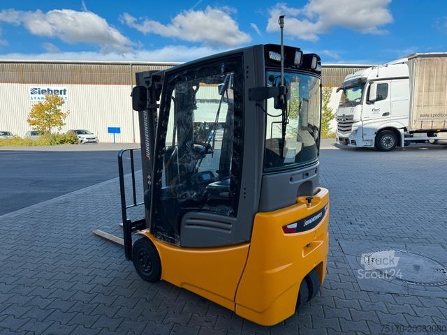 Voorlader vorkheftruck JUNGHEINRICH EFG 215 / Triplex: 4.25m! / SS / nur 2.865h!