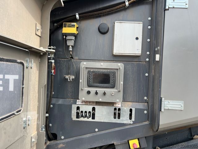 Alții Komplet Krokodile / nur 76h! / 2022 / Schredder