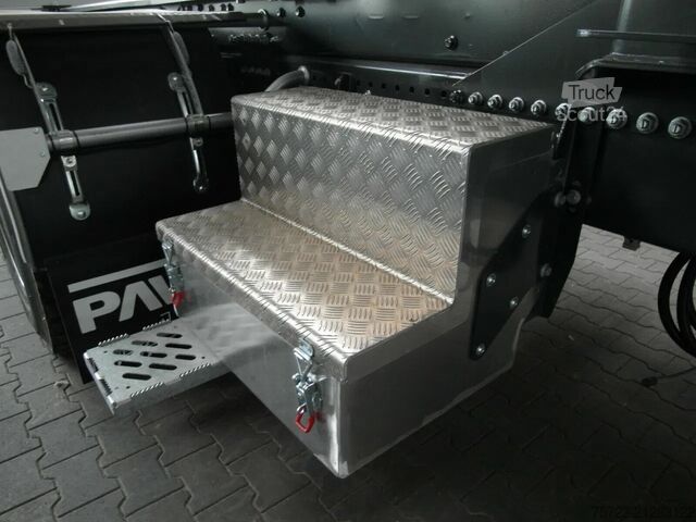 Transportator de lemn PAVIC TajfunLIV Ladekrane (Generalimporteur)