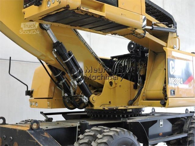 Macara turn CATERPILLAR MH3024