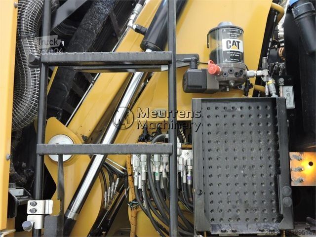 Macara turn CATERPILLAR MH3024