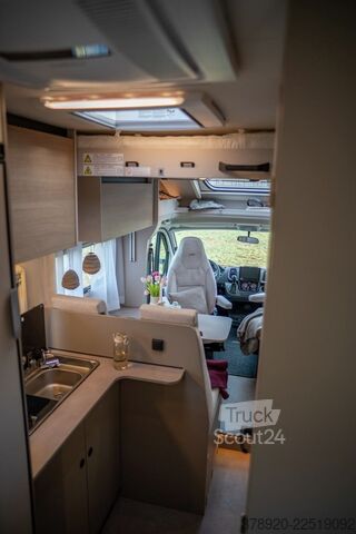 Caravana semiintegrada LMC Tracer 690 EL MJ2027 Dez 2026 Verfügbar