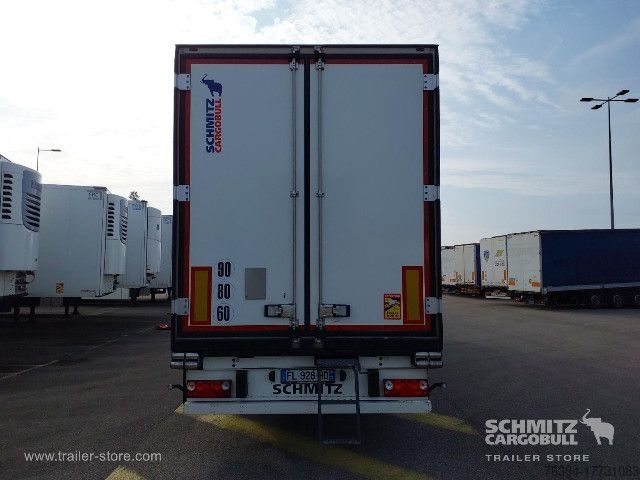 Koeloplegger Schmitz Cargobull Semitrailer Reefer Standard