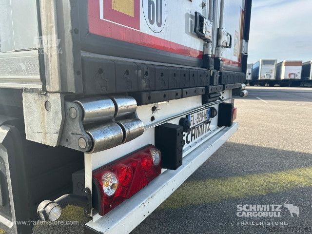 Koeloplegger Schmitz Cargobull Semitrailer Reefer Standard