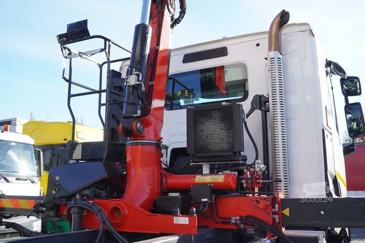 Billenő daruval Renault C380 E6 6×4 / HDS Fassi F135 2700 MTH /