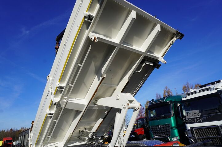 Billenő daruval Renault C380 E6 6×4 / HDS Fassi F135 2700 MTH /