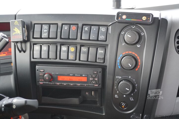 Platós daruval Renault RENAULT C280 DTI 8 / FASSI crane 8 m