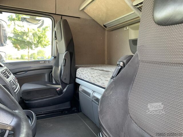 Standart-SZM DAF XF 440 FT Spacecab / ADR/ NL Truck / 700.000 KM