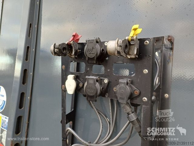 Odprta polprikolica s ponjavo Berger Curtainsider Mega