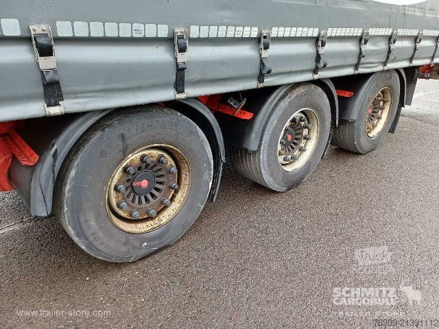 Odprta polprikolica s ponjavo Berger Curtainsider Mega