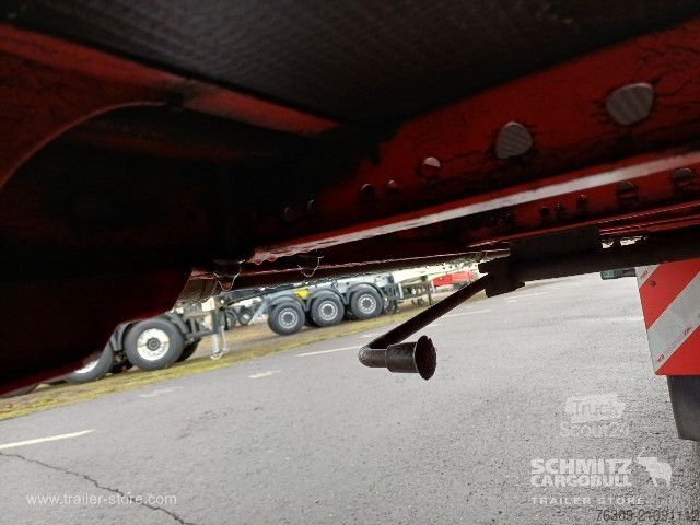 Odprta polprikolica s ponjavo Berger Curtainsider Mega