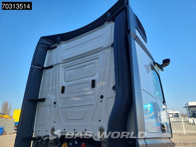 Kötet SZM Mercedes Actros 1845 4X2 Bigspace Lowdeck Mirrorcam 2x Tank