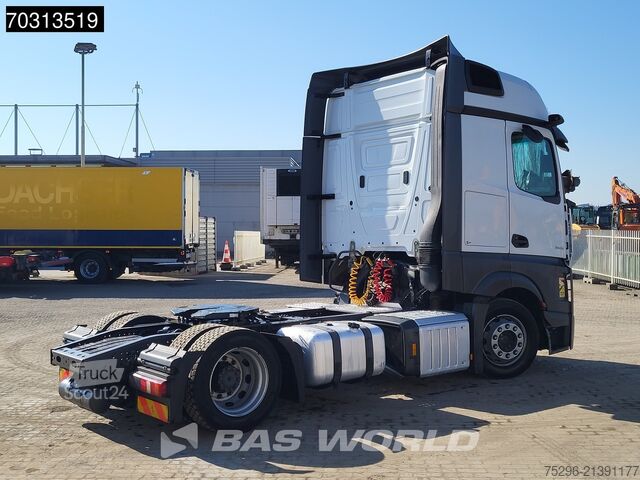 Kötet SZM Mercedes Actros 1845 4X2 Bigspace Lowdeck Mirrorcam 2x Tank