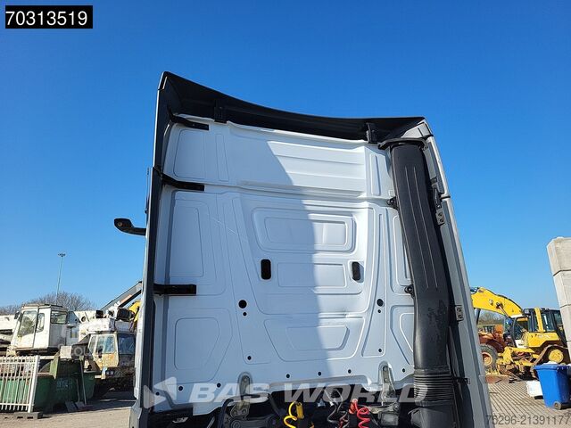 Kötet SZM Mercedes Actros 1845 4X2 Bigspace Lowdeck Mirrorcam 2x Tank