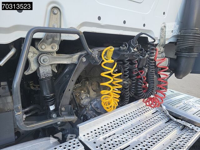 Volume SCM Mercedes Actros 1845 4X2 Bigspace Lowdeck Mirrorcam 2x Tank