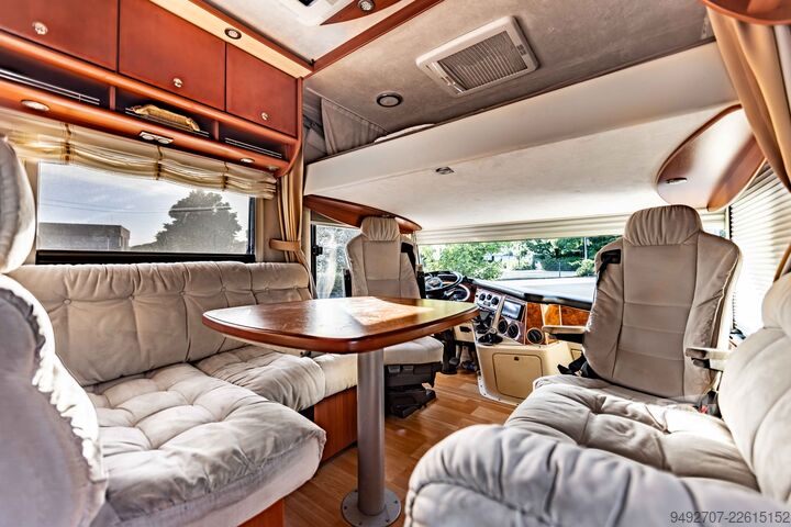 интегриран кемпер Concorde Iveco Carver 821 LS Retarder