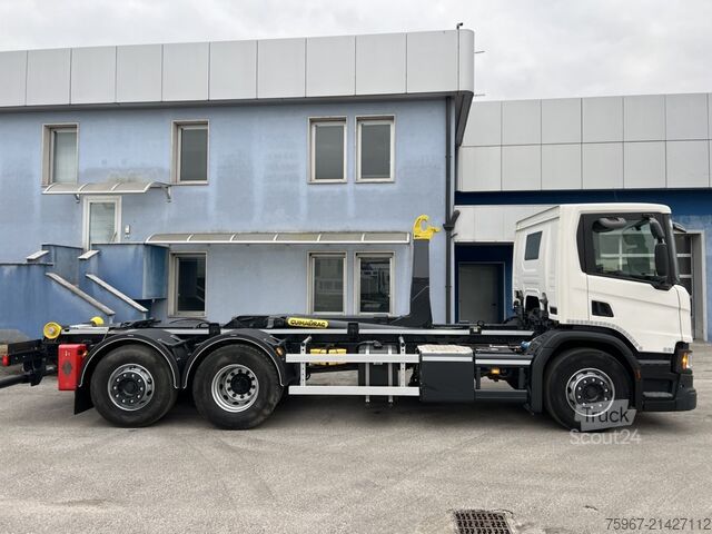 Roll-off-kippi kuorma-auto SCANIA P 450