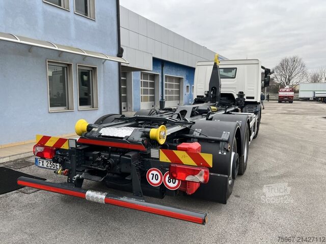 Roll-off-kippi kuorma-auto SCANIA P 450