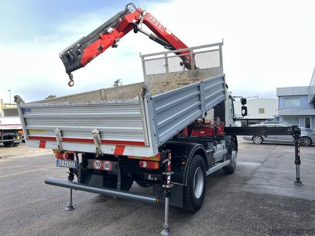 Kolmisuuntainen kippiauto nosturilla DAF LF 320