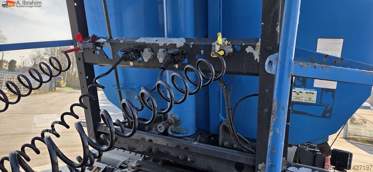 Kippipuoliperävaunu Kempf SKM 35/3 Zustand gut, schlammdicht 50 cbm