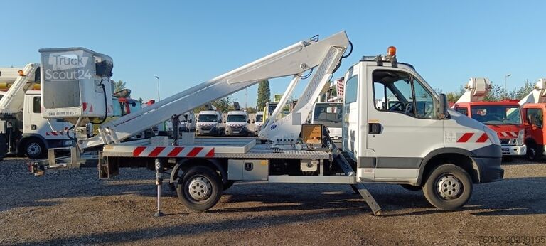 Furgonetă cu cutie Iveco Daily Multitel 160 ALU DS - 16m