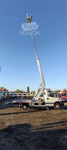Furgonetă cu cutie Iveco Daily Multitel 160 ALU DS - 16m