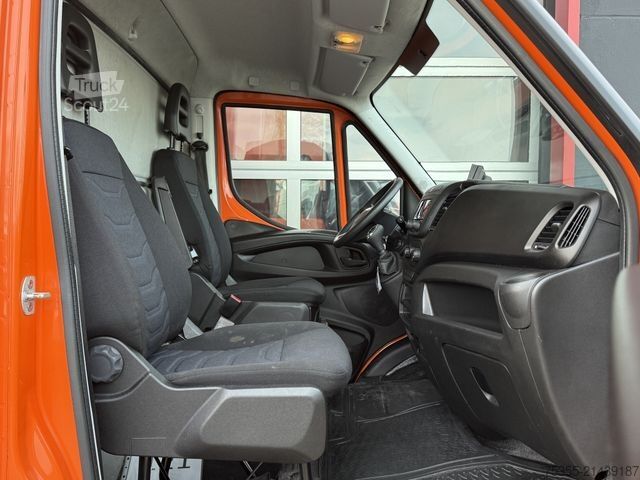 Skriňová dodávka IVECO Daily 35S14A Hi-Matic Klima 4,35m Portaltüren