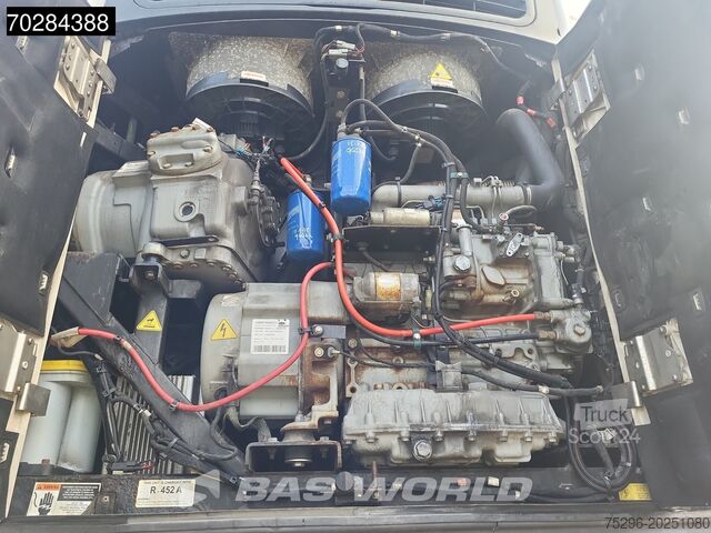 Pārvadājumi saldētavā/saldētavā Krone Carrier Vector 1950Mt 3 axles Dobbelstock 89m3