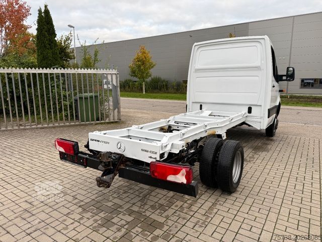 Transporter Fahrgestell MERCEDES-BENZ Sprinter 516 CDI 4x4 Fahrgestell/Klima/3-Sitze