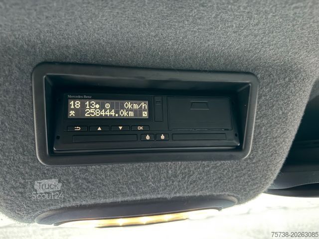 Transporter Fahrgestell MERCEDES-BENZ Sprinter 516 CDI 4x4 Fahrgestell/Klima/3-Sitze
